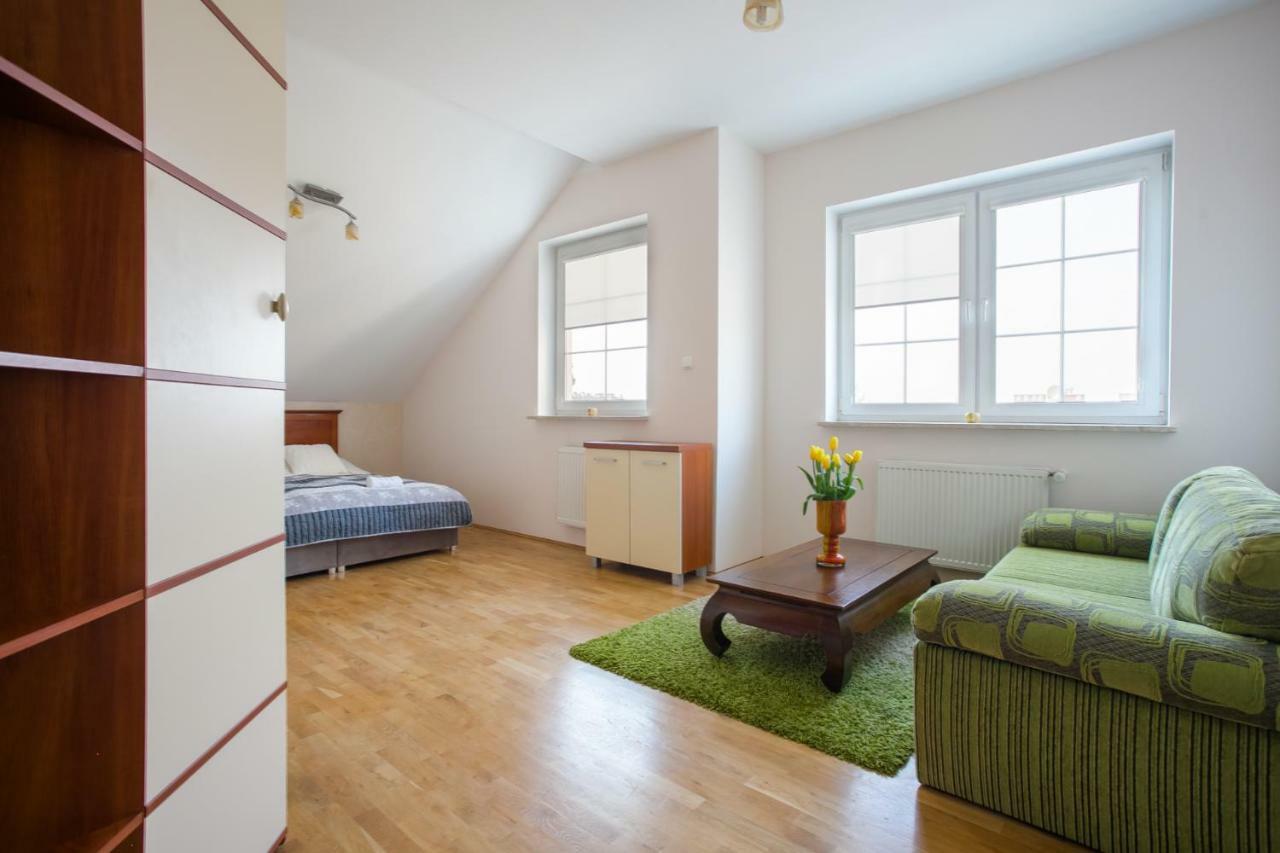 Appartement Pokoje Beskidzka à Lublin Extérieur photo