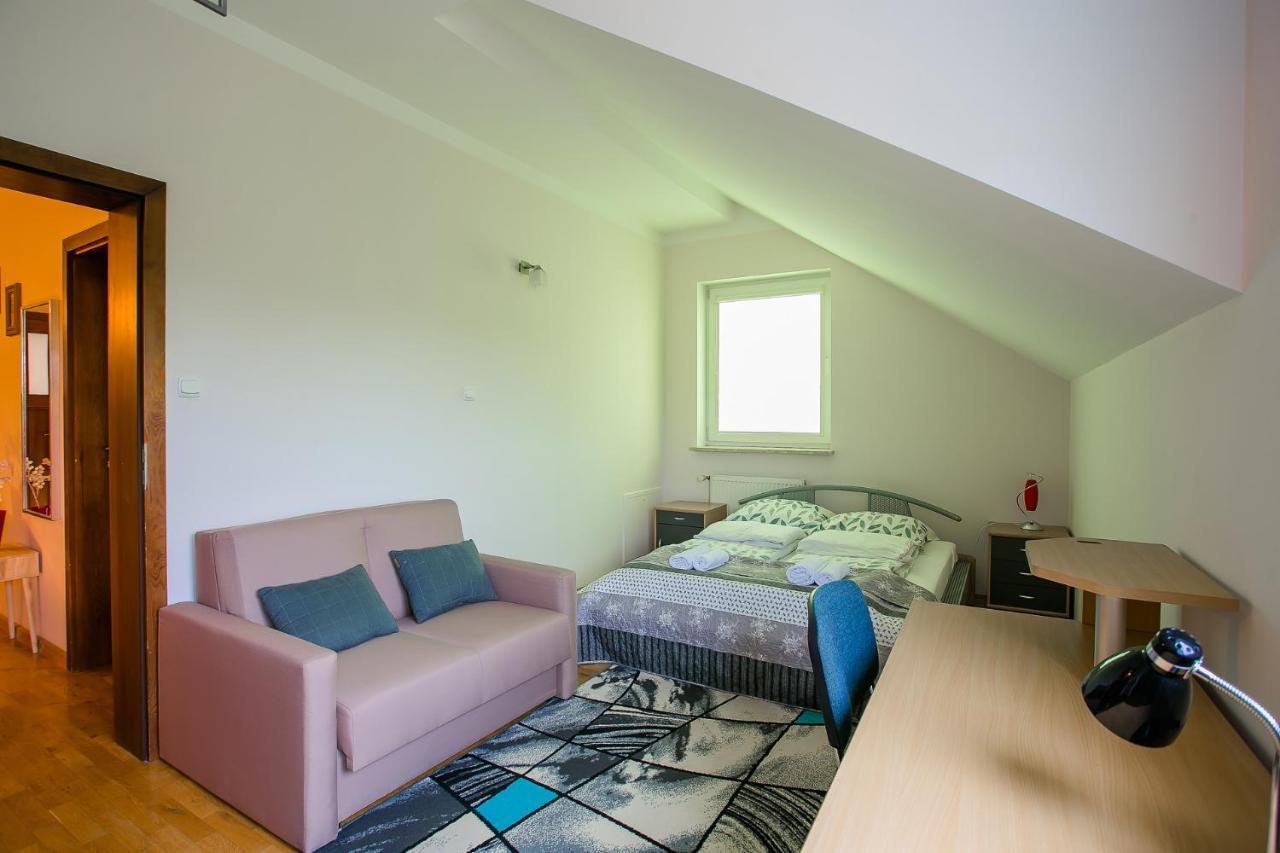 Appartement Pokoje Beskidzka à Lublin Extérieur photo